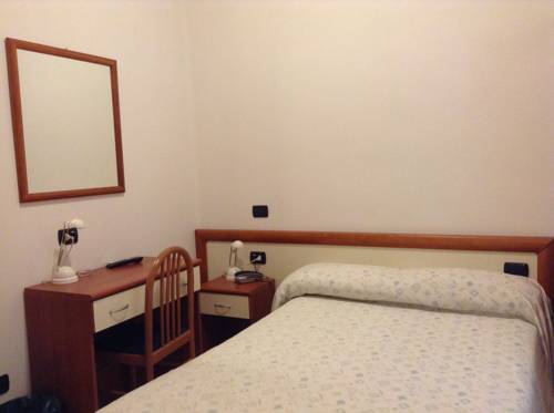 Imagen de la habitación del Hotel Ricci, Génova. Foto 11