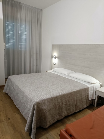 Imagen de la habitación del Hotel Ricci, Rimini. Foto 7