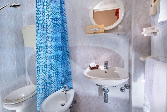Imagen de la habitación del Hotel Ricci, Rimini. Foto 8