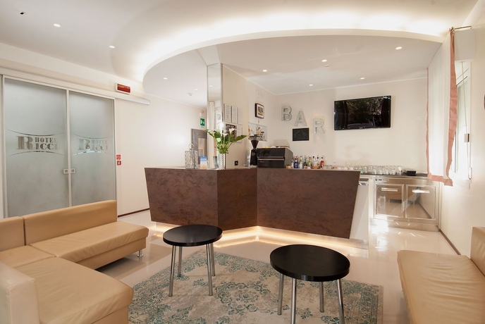 Imagen de la habitación del Hotel Ricci, Rimini. Foto 12