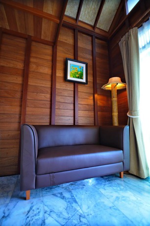 Imagen de los interiores del Hotel Rice Farm Villa Suratthani. Foto 14