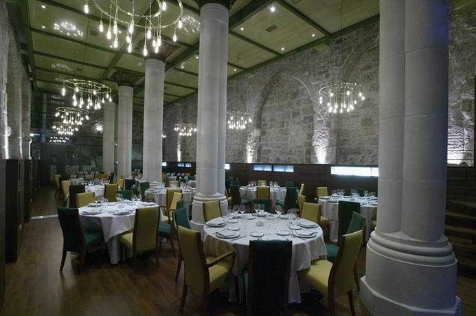 Imagen de los interiores del Hotel Rice Palacio De Los Blasones. Foto 10