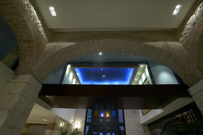 Imagen de los interiores del Hotel Rice Palacio De Los Blasones. Foto 12