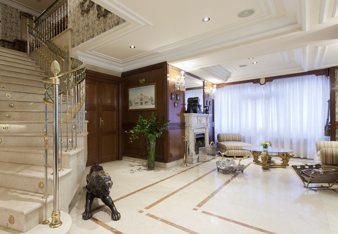 Imagen de los interiores del Hotel Rice Reyes Católicos. Foto 19