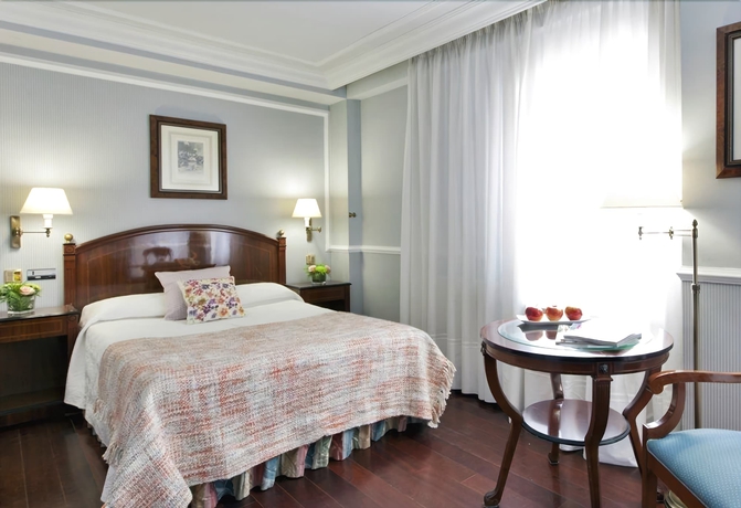 Imagen de la habitación del Hotel Rice Reyes Católicos. Foto 9