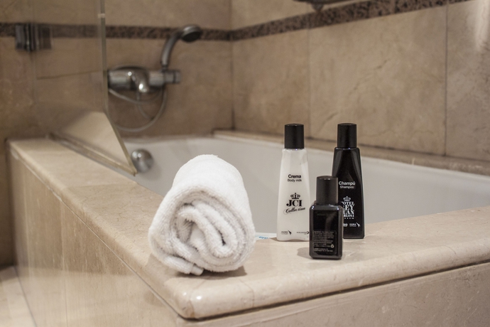 Imagen de la habitación del Hotel Rice Reyes Católicos. Foto 14