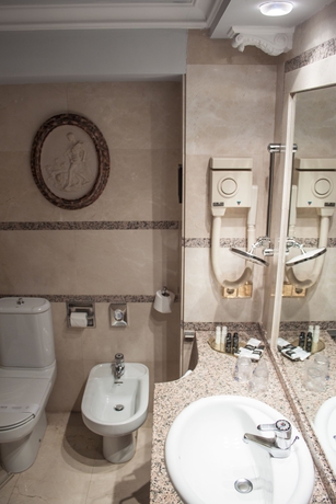 Imagen de la habitación del Hotel Rice Reyes Católicos. Foto 18