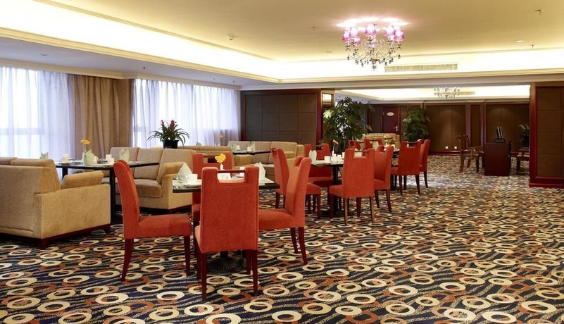 Imagen del bar/restaurante del Hotel Rich Gate. Foto 3