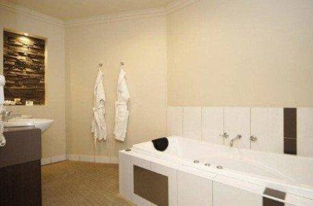 Imagen de la habitación del Hotel Rich River Golf Club Resort. Foto 6