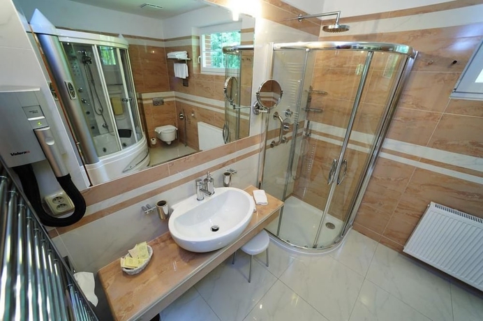 Imagen de la habitación del Hotel Richard, Marianske Lazne. Foto 14