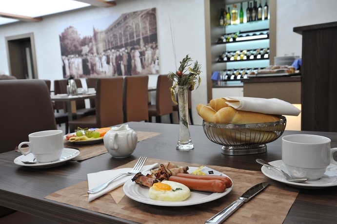 Imagen del bar/restaurante del Hotel Richard, Marianske Lazne. Foto 6