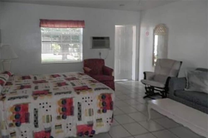 Imagen general del Hotel Richard\'s Motel Extended Stay. Foto 3