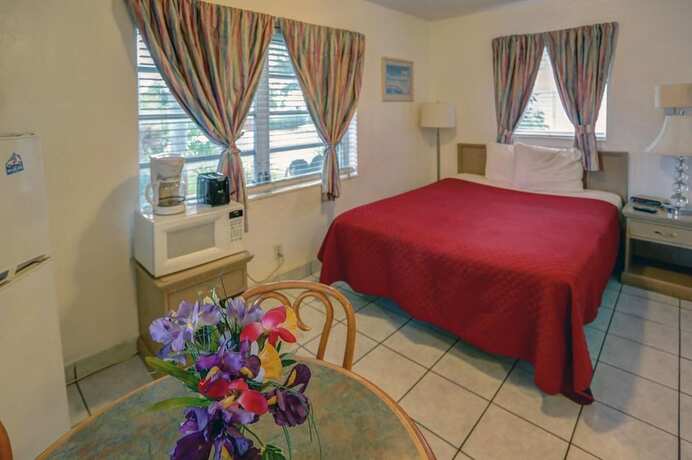 Imagen general del Hotel Richard\'s Motel Extended Stay. Foto 11