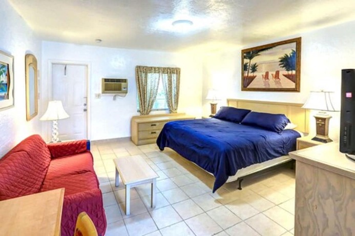 Imagen de la habitación del Hotel Richard\'s Motel Extended Stay. Foto 20