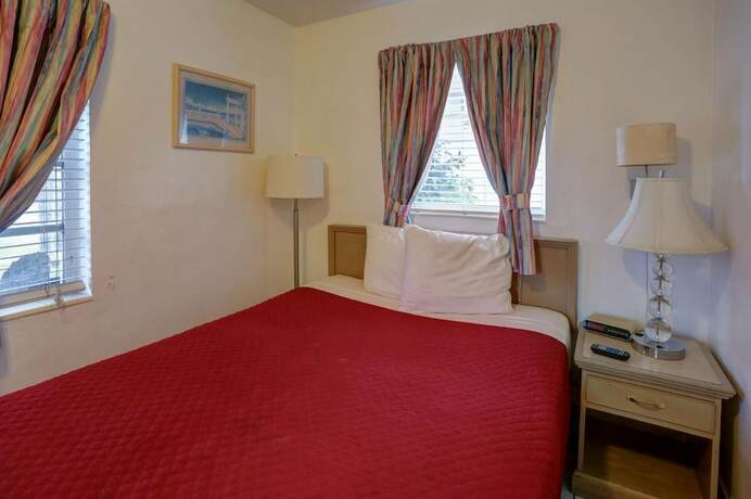 Imagen general del Hotel Richard\'s Motel Extended Stay. Foto 18