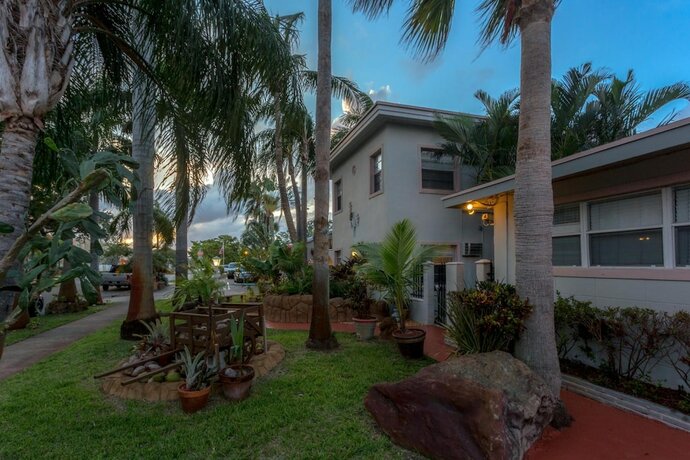 Imagen general del Hotel Richard\'s Motel. Foto 14