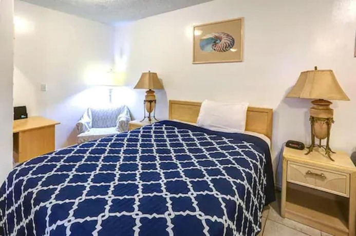 Imagen de la habitación del Hotel Richard\'s Motel Studio. Foto 17