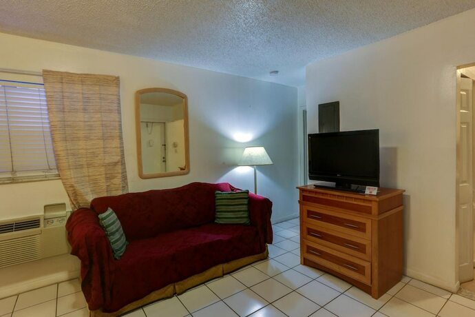 Imagen general del Hotel Richard\'s Motel Studio. Foto 6