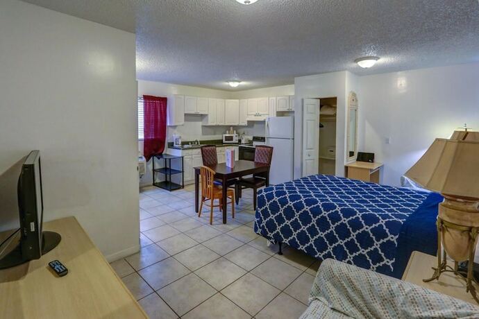 Imagen general del Hotel Richard\'s Motel Studio. Foto 8