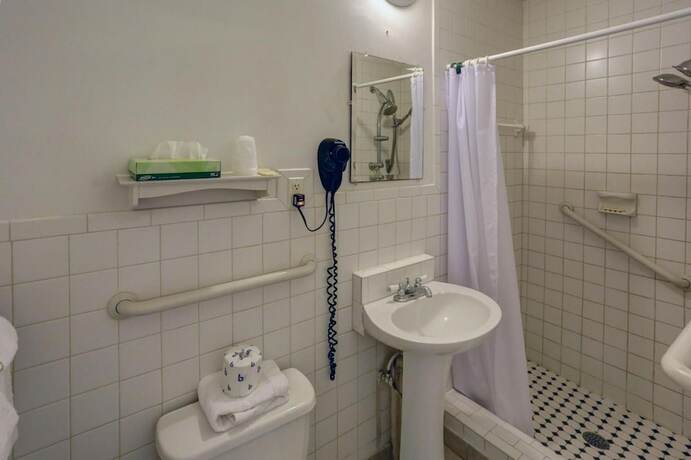 Imagen general del Hotel Richard\'s Motel Studio. Foto 10