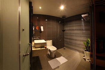 Imagen de la habitación del Hotel Richbaliz. Foto 12