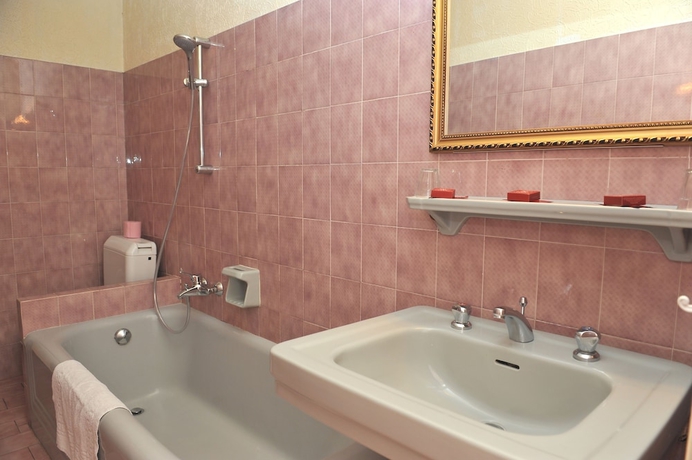 Imagen de la habitación del Hotel Richelieu. Foto 19