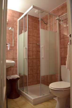 Imagen de la habitación del Hotel Richelieu, Menton. Foto 18