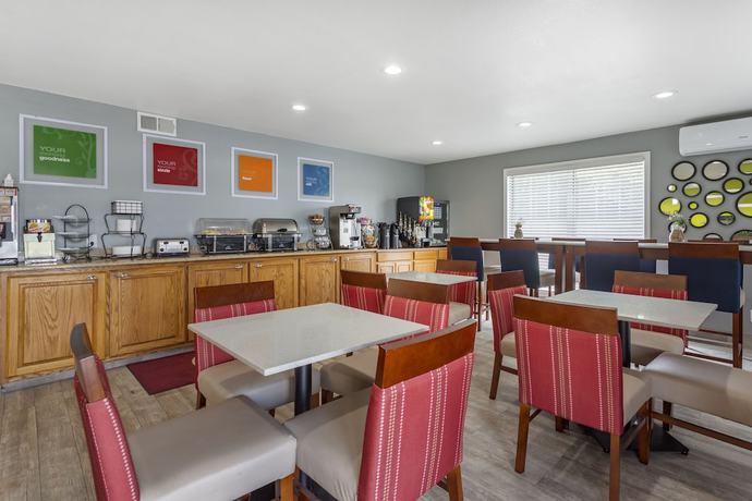 Imagen del bar/restaurante del Hotel Richland Inn Of Columbia. Foto 5