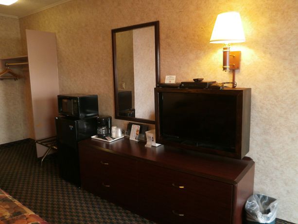 Imagen de la habitación del Hotel Richmond Inn and Suites, Richmond. Foto 4
