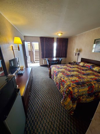 Imagen de la habitación del Hotel Richmond Inn and Suites, Richmond. Foto 7