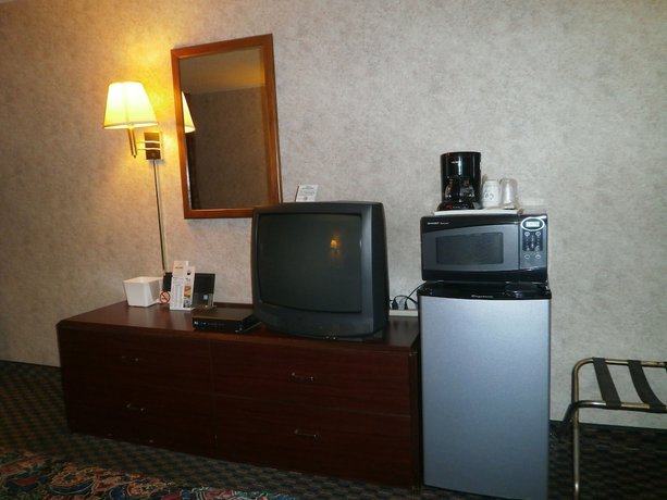 Imagen de la habitación del Hotel Richmond Inn and Suites, Richmond. Foto 13