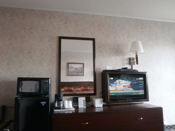 Imagen de la habitación del Hotel Richmond Inn and Suites, Richmond. Foto 17