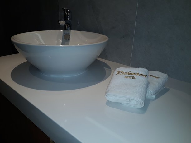 Imagen de la habitación del Hotel Richmond, KORCE. Foto 3