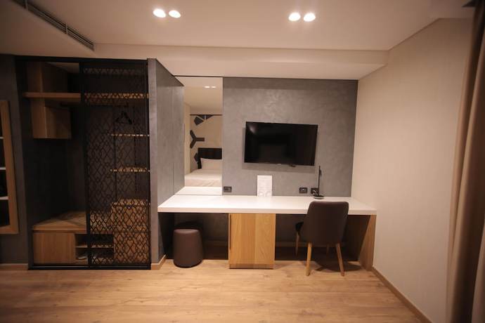 Imagen de los interiores del Hotel Richmond, KORCE. Foto 18