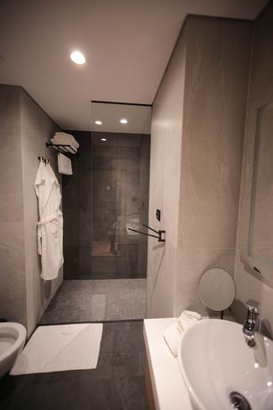 Imagen de la habitación del Hotel Richmond, KORCE. Foto 9