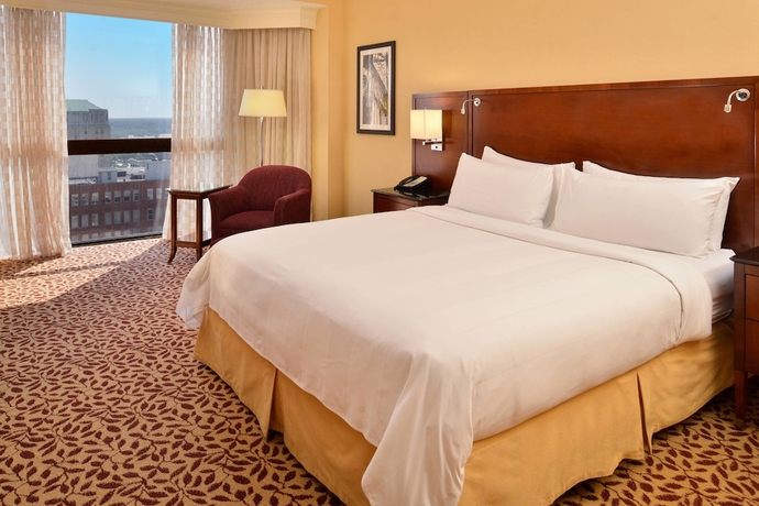 Imagen de la habitación del Hotel Richmond Marriott. Foto 8