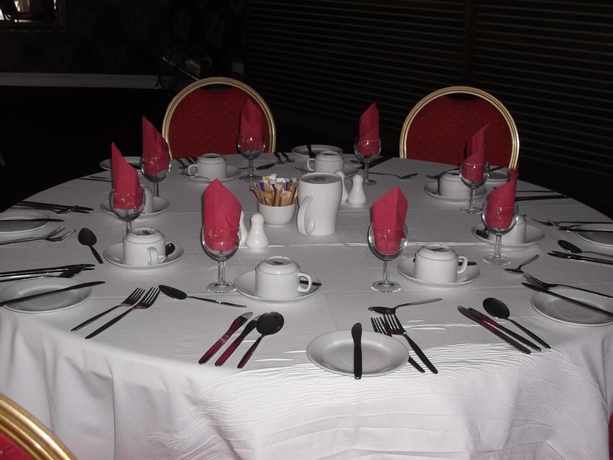 Imagen del bar/restaurante del Hotel Richmond Park. Foto 3