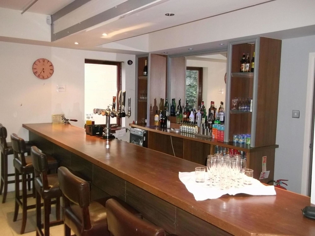 Imagen del bar/restaurante del Hotel Richmond Park. Foto 4