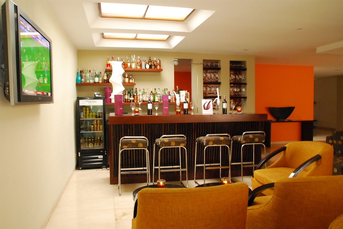 Imagen del bar/restaurante del Hotel Richmond Suites, Bogot&aacute;. Foto 4