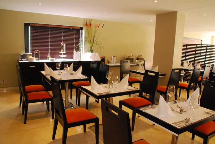 Imagen del bar/restaurante del Hotel Richmond Suites, Bogot&aacute;. Foto 6
