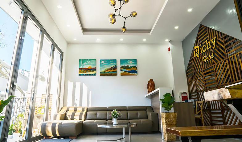 Imagen de los interiores del Hotel Richy Dalat. Foto 8