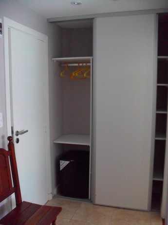 Imagen de la habitación del Hotel Rideamus. Foto 3