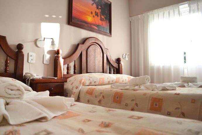 Imagen de la habitación del Hotel Rideamus. Foto 5