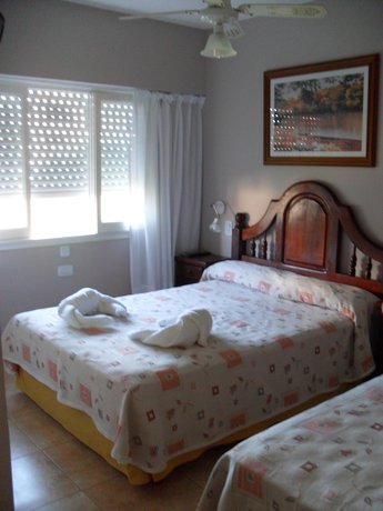 Imagen de la habitación del Hotel Rideamus. Foto 7