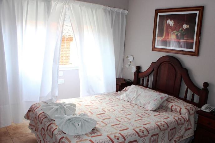 Imagen de la habitación del Hotel Rideamus. Foto 15