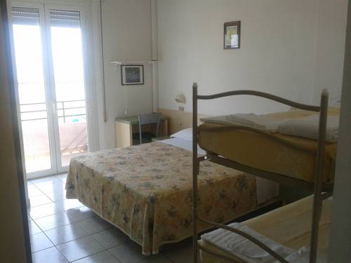 Imagen de la habitación del Hotel Ridens. Foto 10