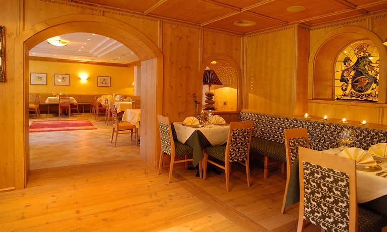 Imagen del bar/restaurante del Hotel Riders In. Foto 5
