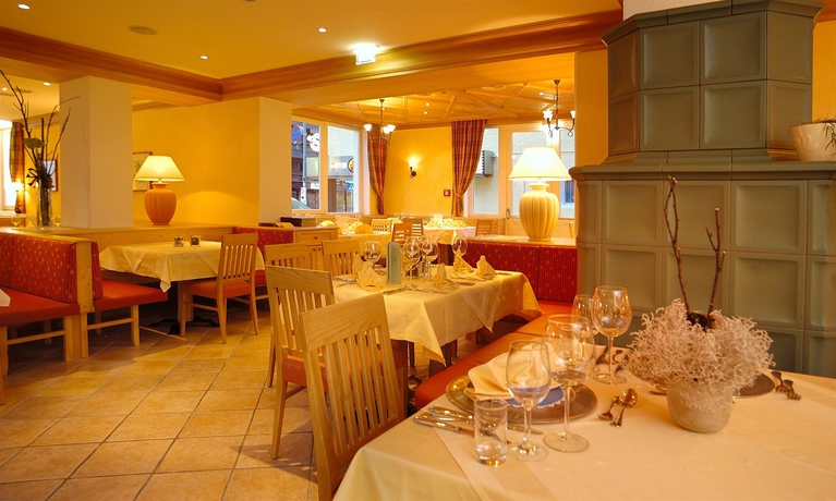Imagen del bar/restaurante del Hotel Riders In. Foto 7