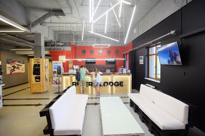 Imagen de los interiores del Hotel Riders Lodge. Foto 18