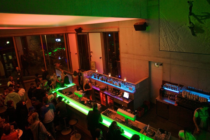 Imagen del bar/restaurante del Hotel Riders Palace. Foto 2